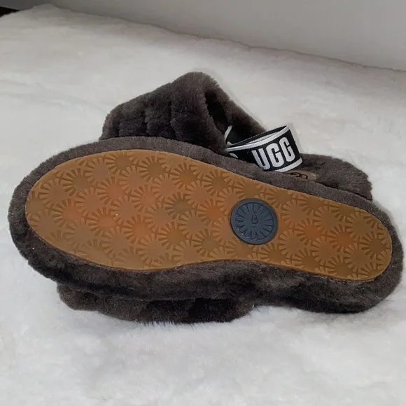 Gray Ugg Slippers, Sz 8 - Picture 4 of 4
